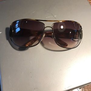GUCCI SUNGLASSES