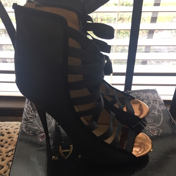 Beautiful Liliana Brand High heel booties. - Picture 1 of 4