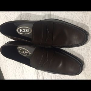 NWT. Tod's Mocassino Boston Dark Brown size 10