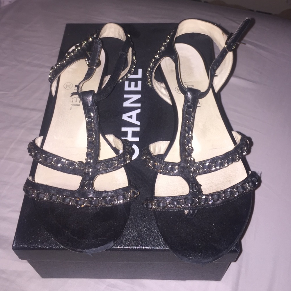 Chanel flat sandals with silver chains