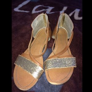 Gold sparkle sandal