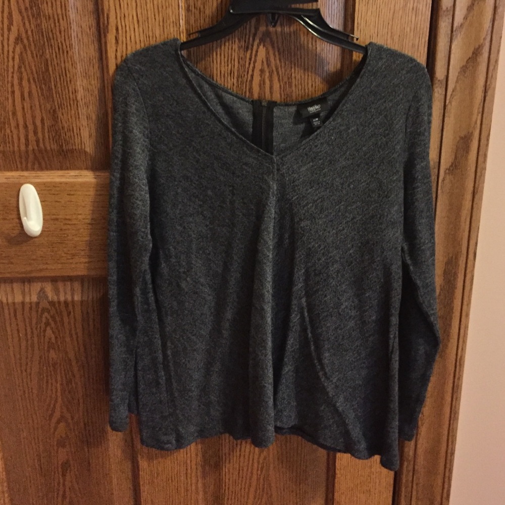 Dark grey, v neck sweater