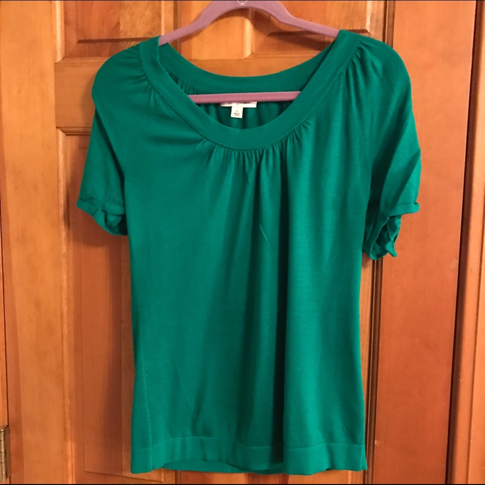Green tie-sleeve blouse