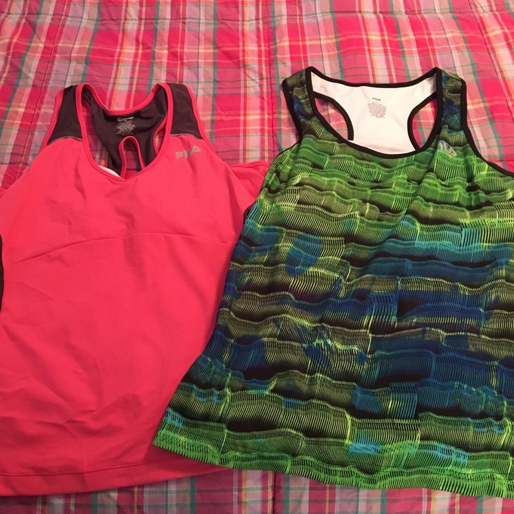 2 sports tops