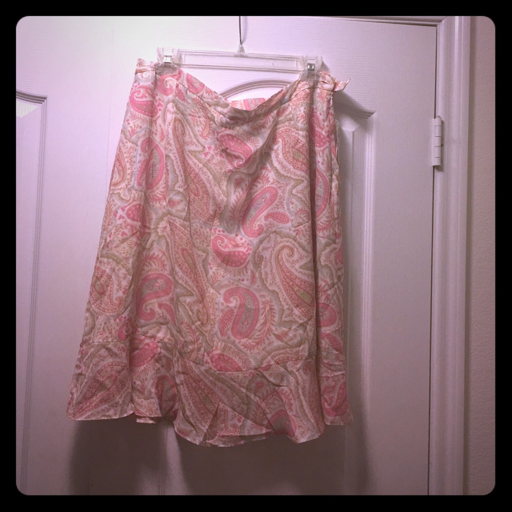 A polyester XL skirt