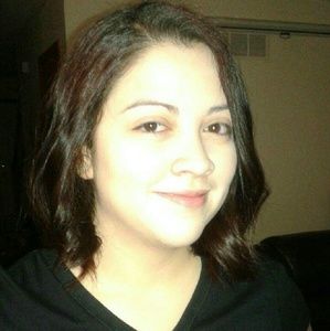 Meet your Posher, Cassandra