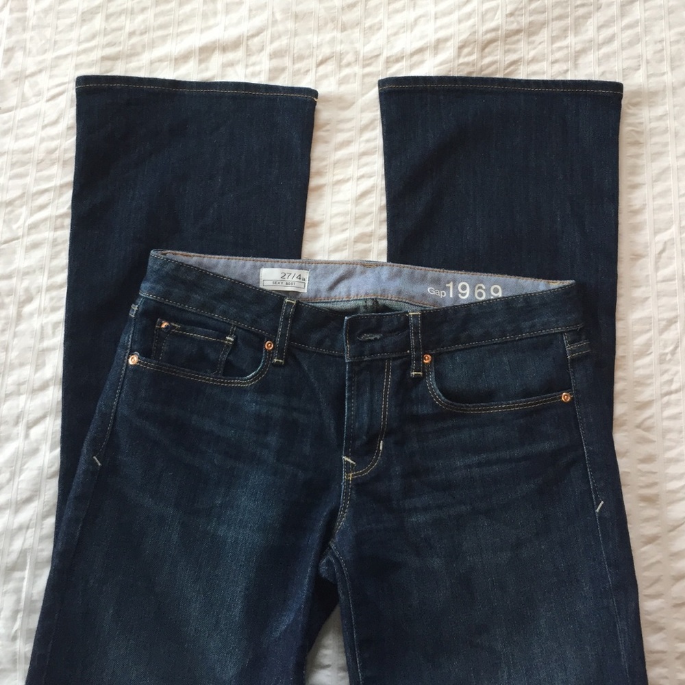 Gap 1969 Sexy Bootcut Jeans size 27/4a