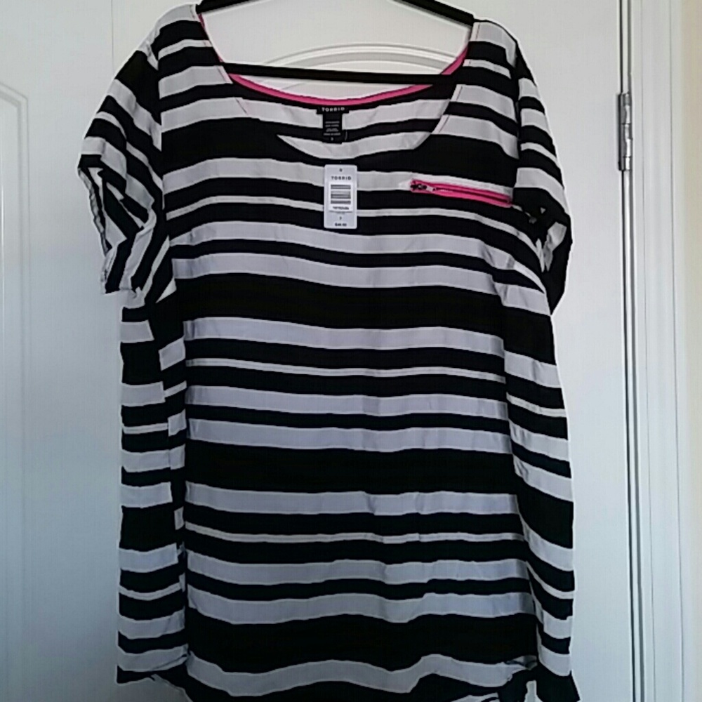 Ladies shirt Torrid size 3
