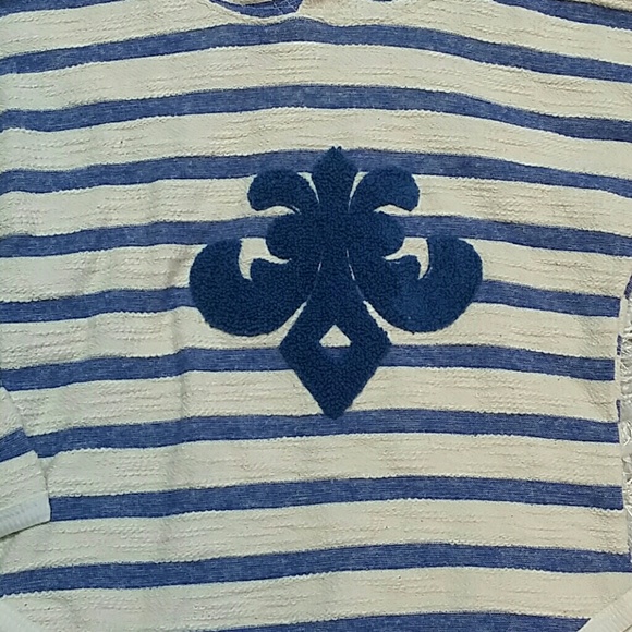 SALE***White And Blue Sweatshirt Hoodie. KIDS.  :) - Picture 3 of 4