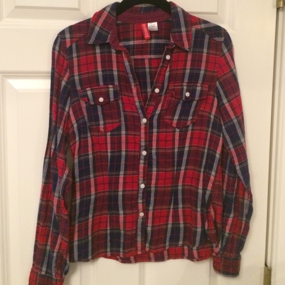 Plaid red & blue button up flannel shirt