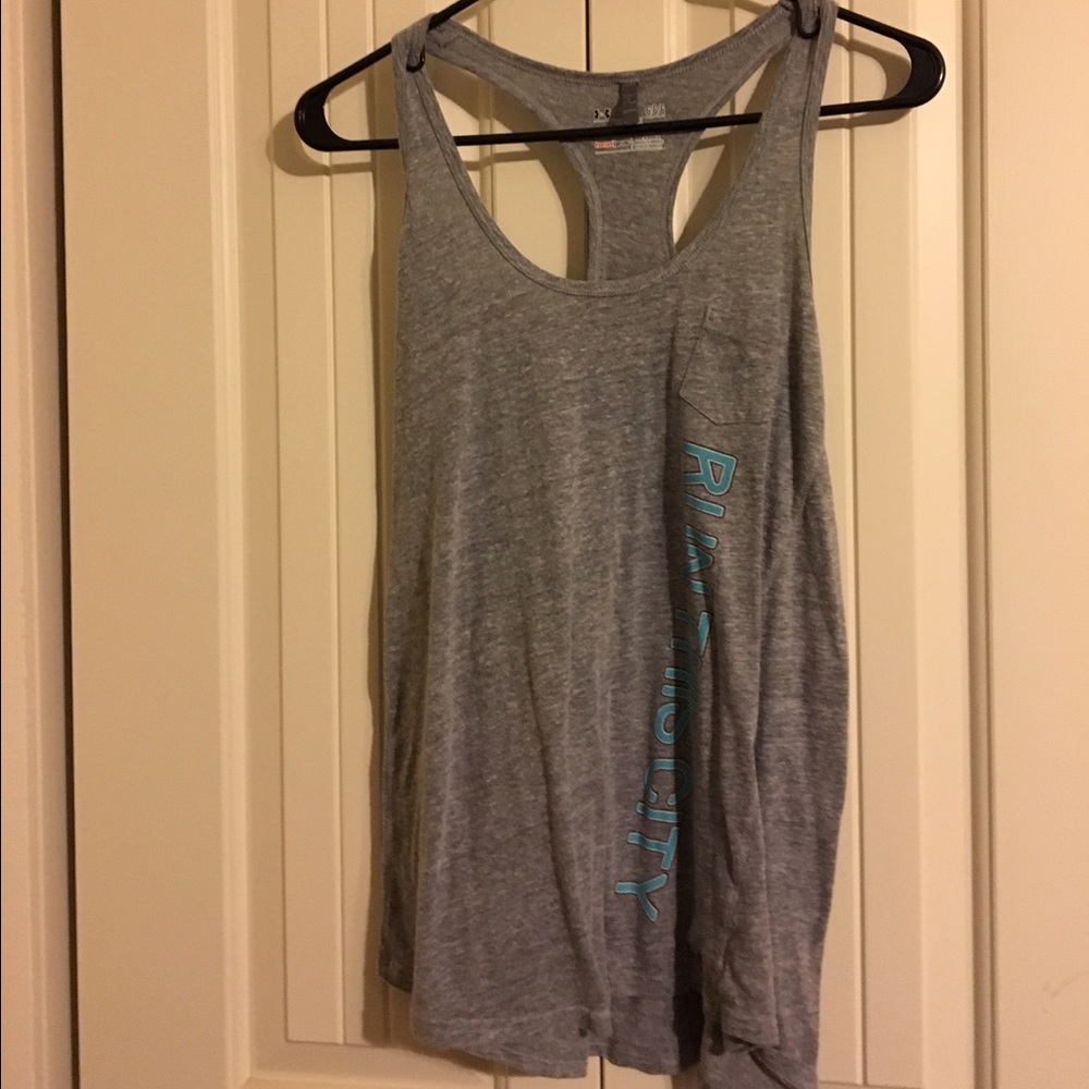 Under Armour racer back flowy tank. Women's large.