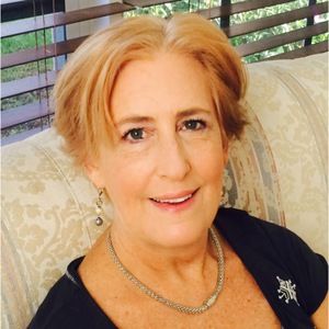 Meet your Posher, Claudia