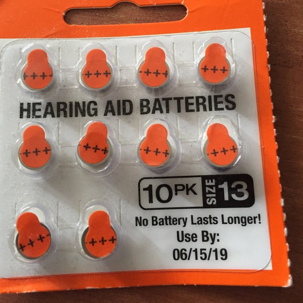 NEW HEARING AID BATTERIES (SIZE 13)