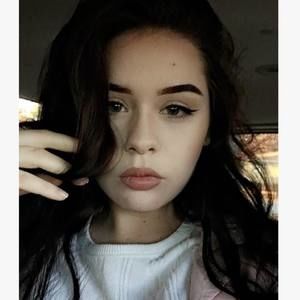 Meet your Posher, Makayla