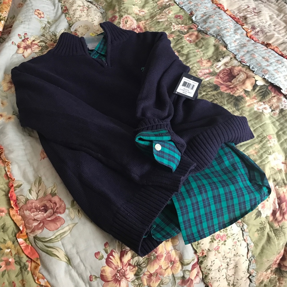 IZOD brand new sweater with coordinating shirt