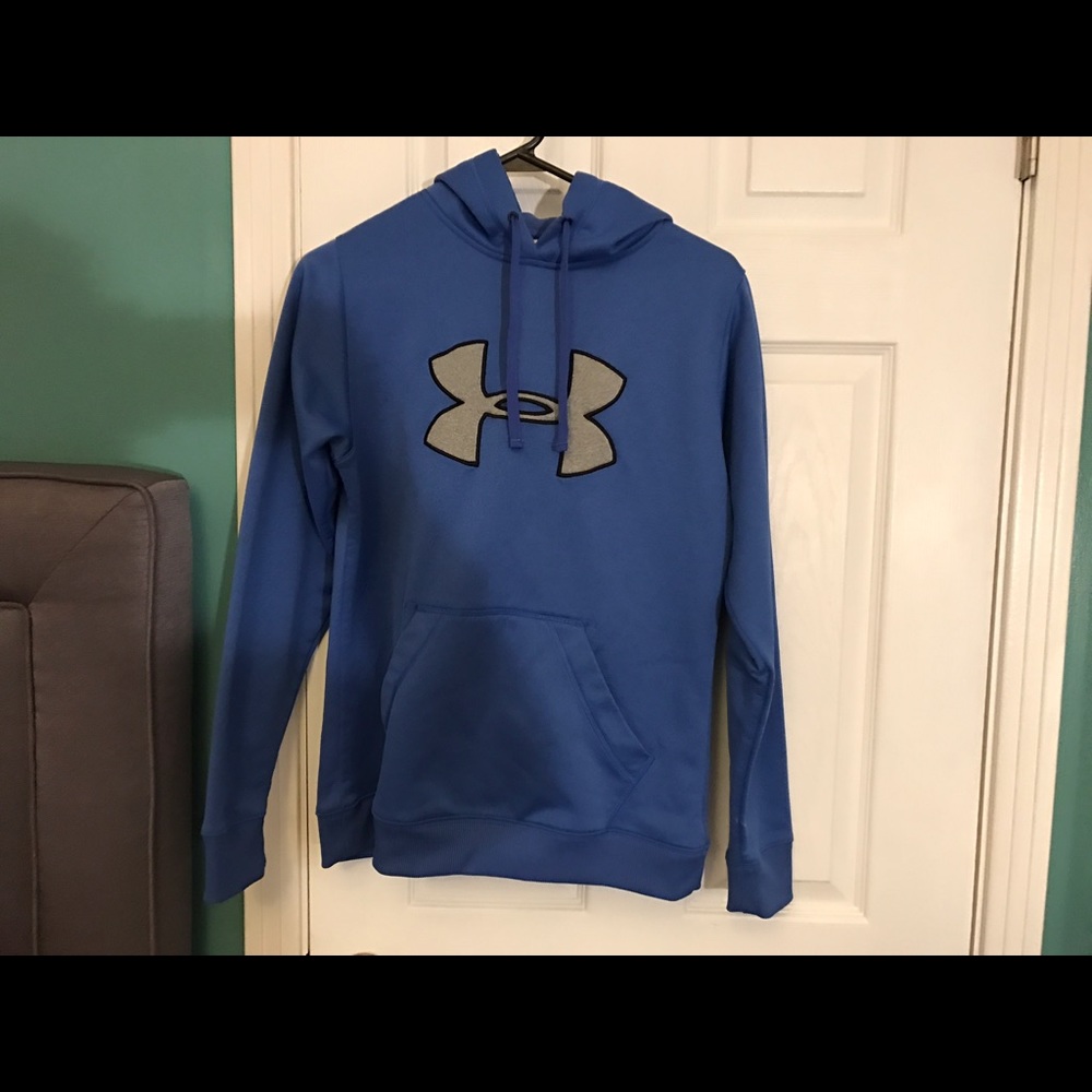 Under Armour sweatshirt