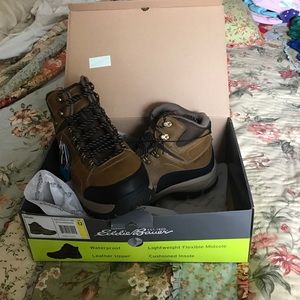 Men's waterproof hiker boots / size 9