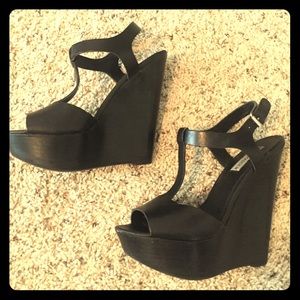 Black Steve Madden wedges sz 7