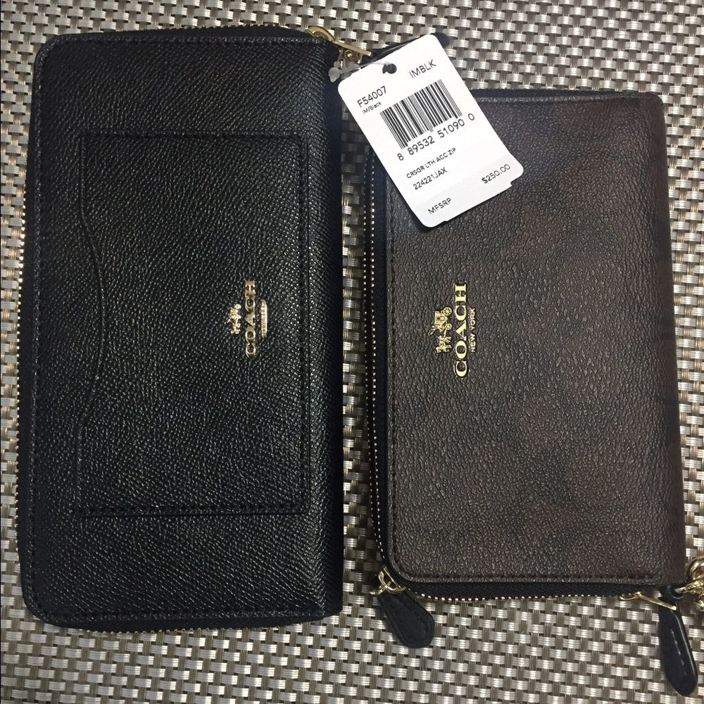 New coach wallet