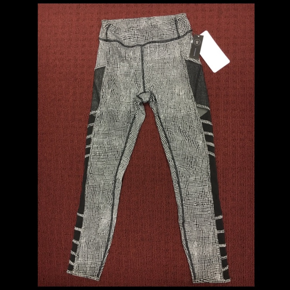 NWT Wild and Free tight Sz 4/6