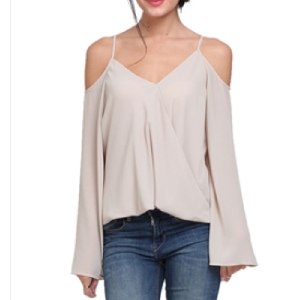 CROSS OVER DRAPPED TOP