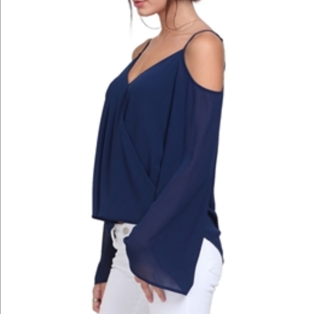 CROSS OVER DRAPPED TOP