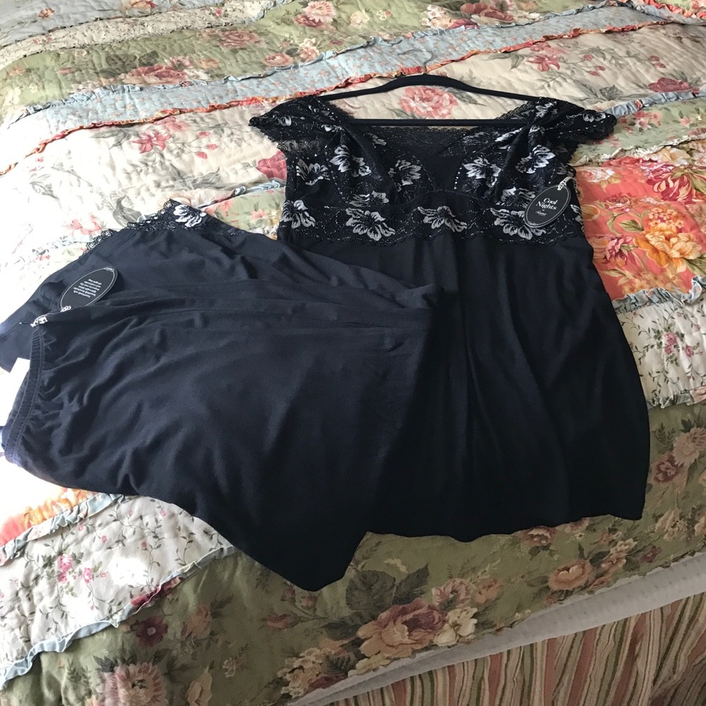 SOMA size small / 2 piece /lounger set / black