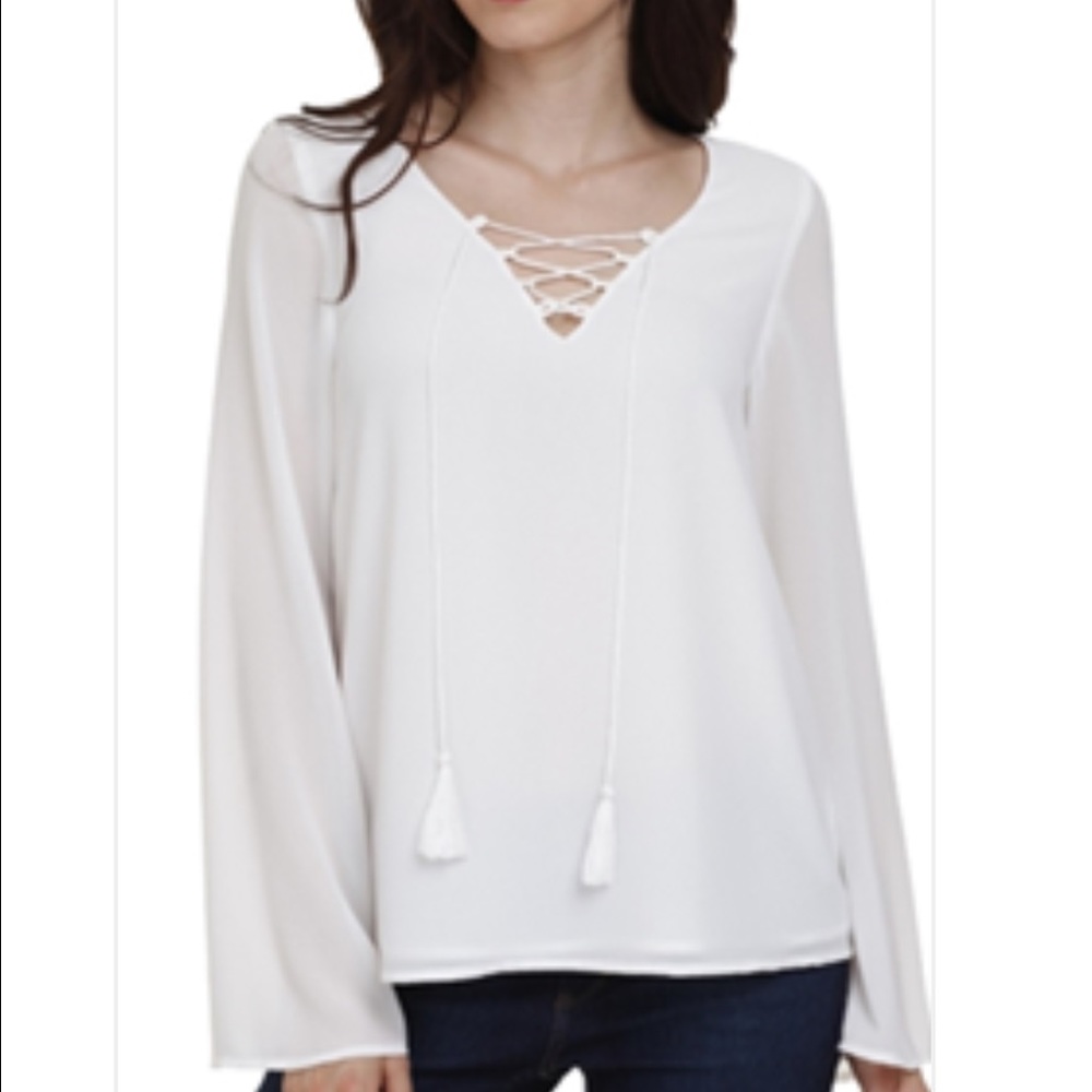 TASSEL LACE UP TOP