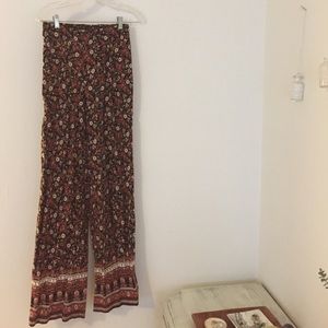 Flowy boho floral pants!