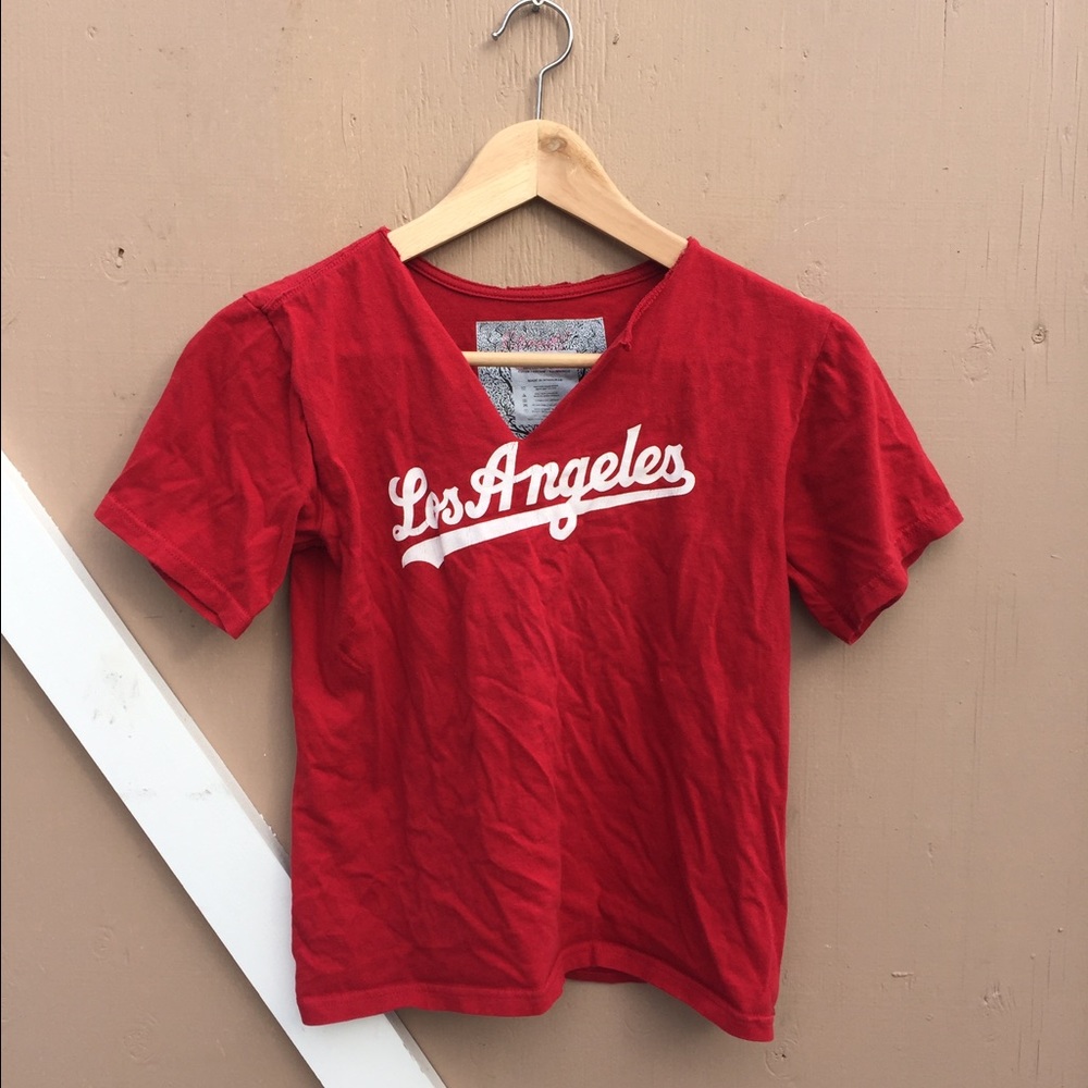 Los angeles red tee