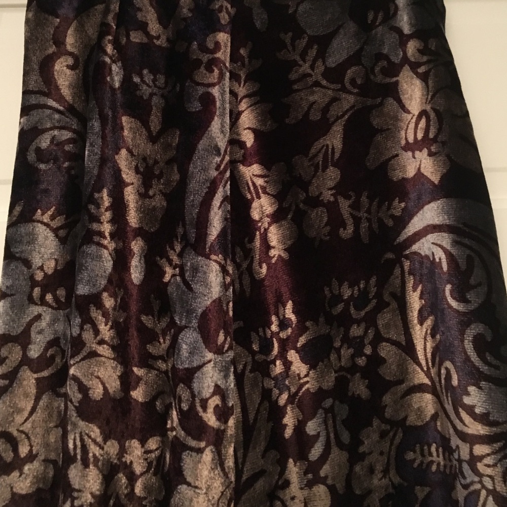 The Limited midi velvety skirt floral print sz 4