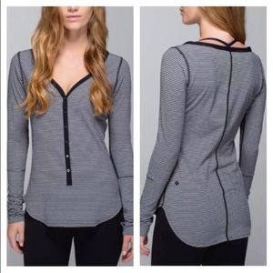 Lululemon Awesoma Henley ls