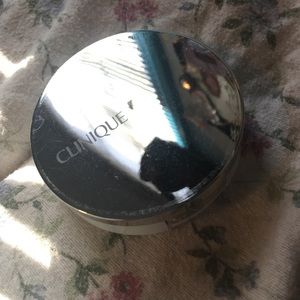 Clinique redness solutions mineral presses powder