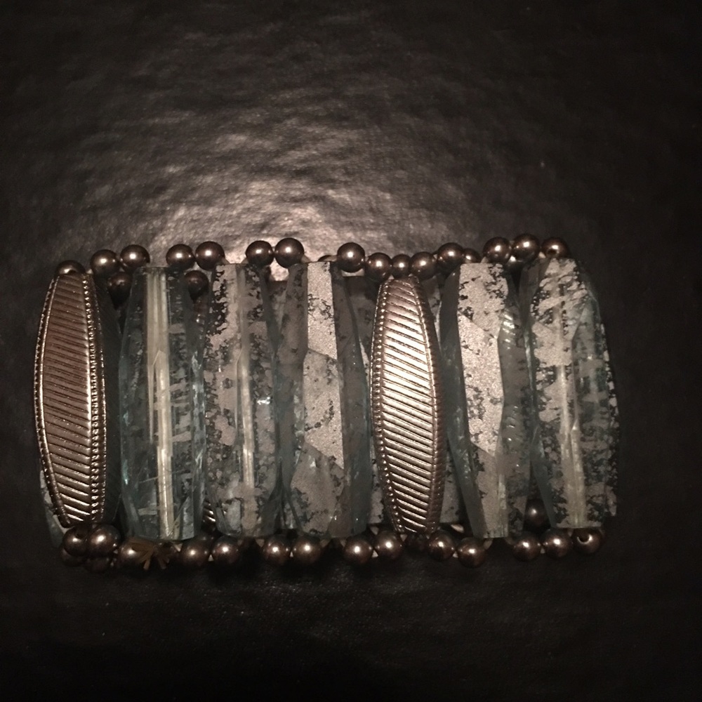 Turquoise bead stretch bracelet