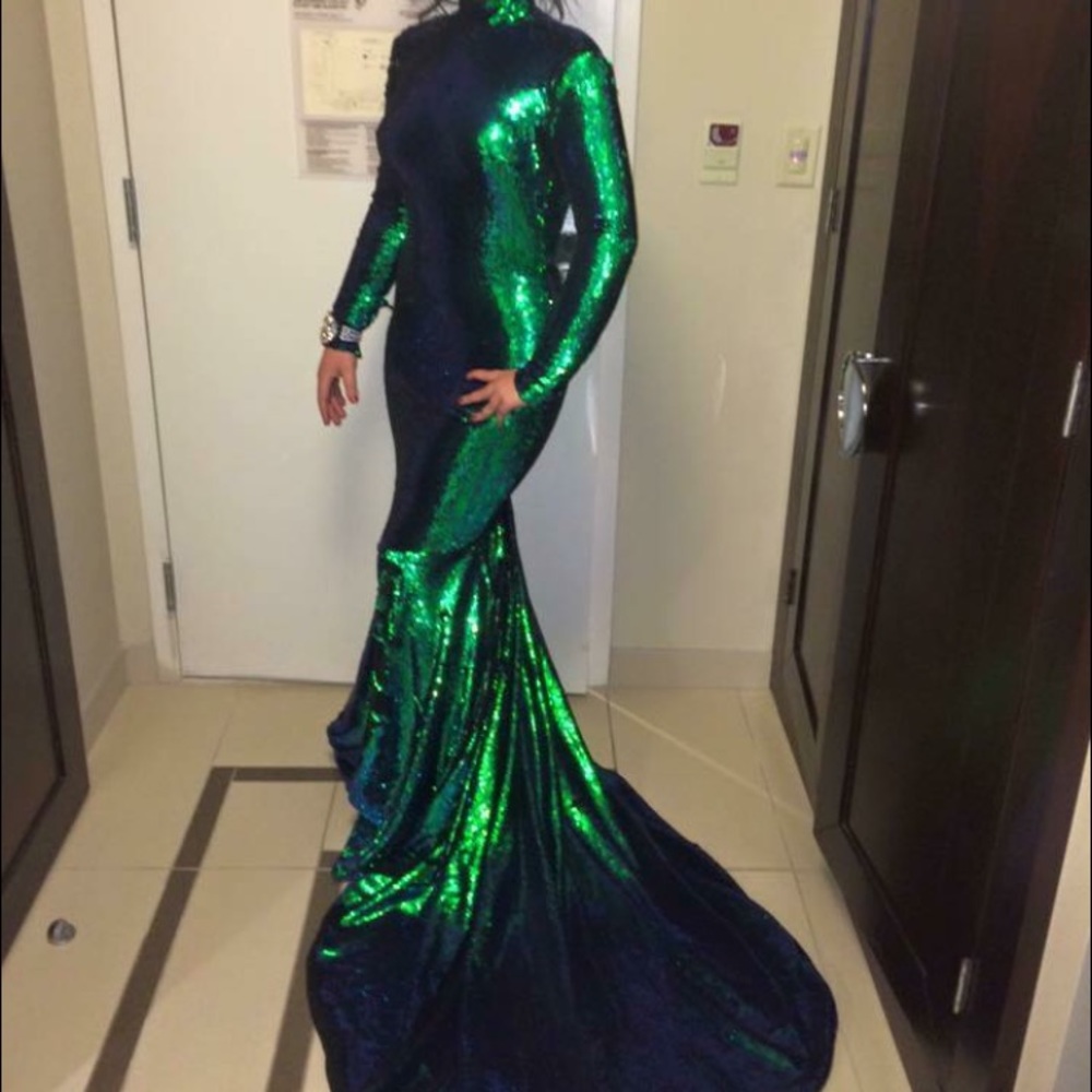 Emerald green sequint dress