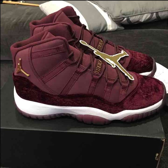 Velvet 11s 6.5y {SOLD💖} - Picture 3 of 4