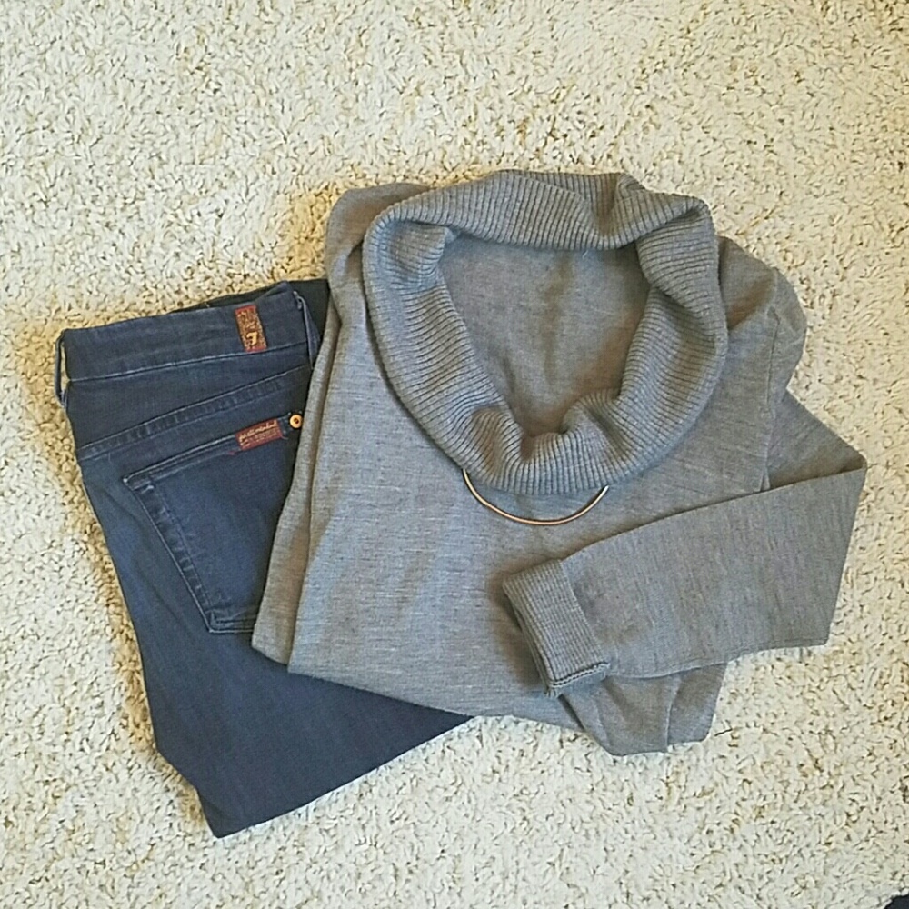 Grey Long Sleeve Cowl neck🌼