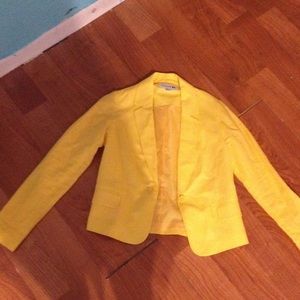 Yellow blazer