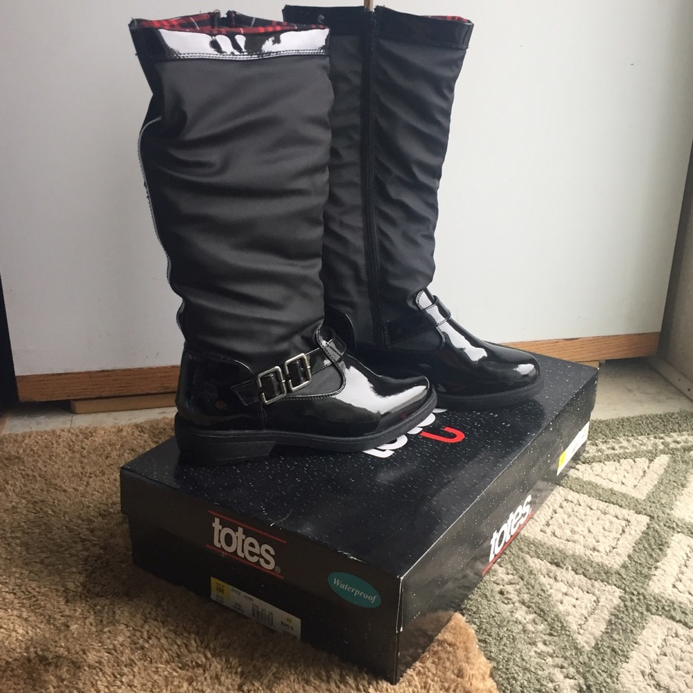 NEW Totes Black Waterproof Winter Boots