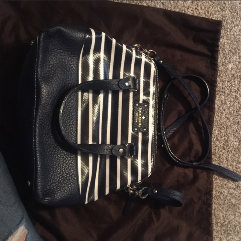 Kate Spade ♠️ - Picture 4 of 4