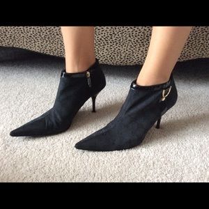 💯% Authentic Gucci Booties!!