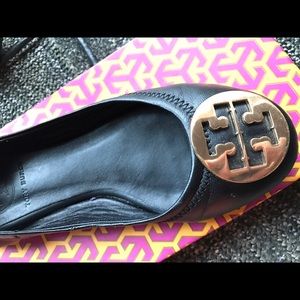 Price reduced: Like new Tory Burch flats size 7