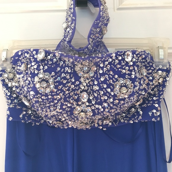 2 piece royal blue halter top - Picture 4 of 4