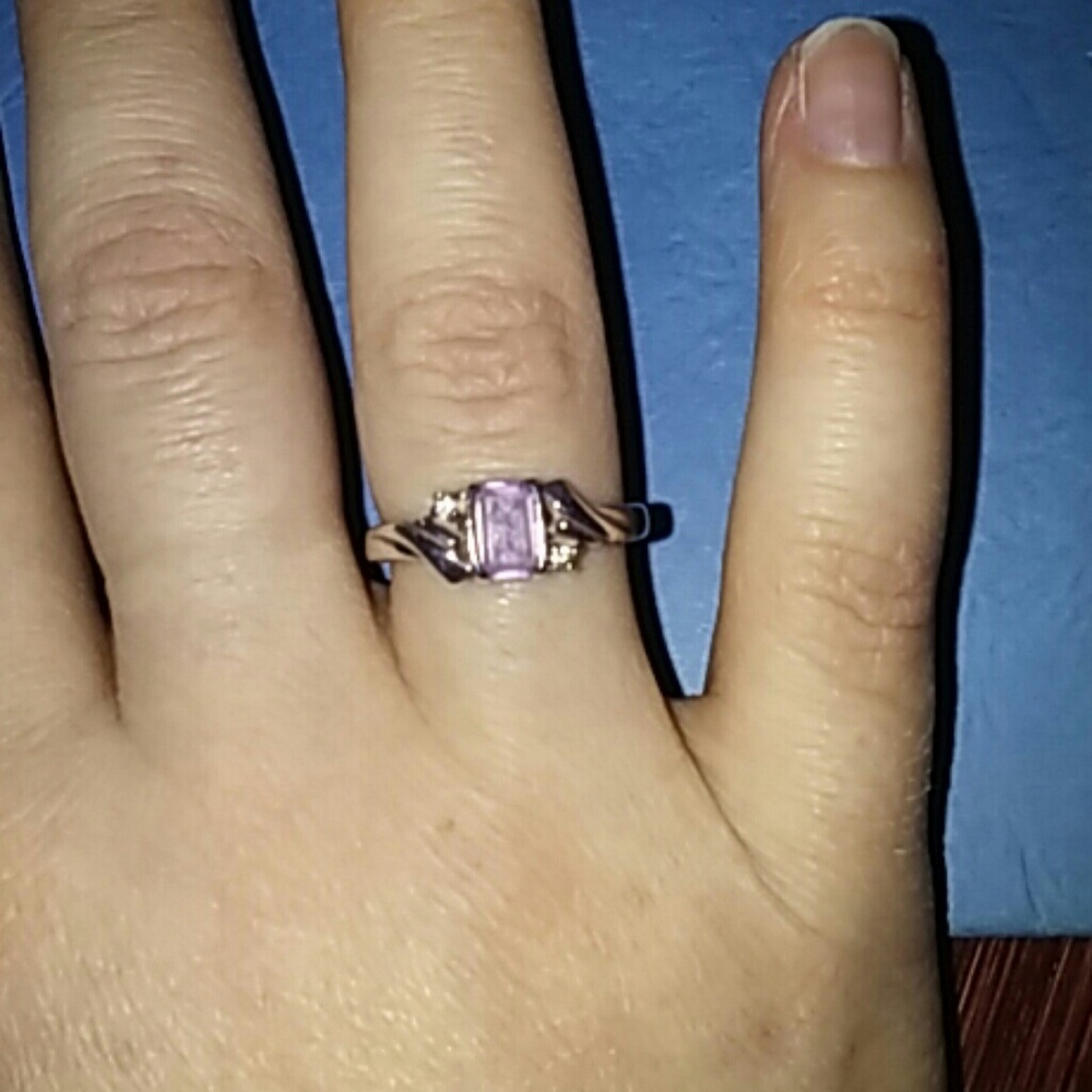 Avon Sterling Silver Amethyst and cz ring size 6 - Picture 2 of 2