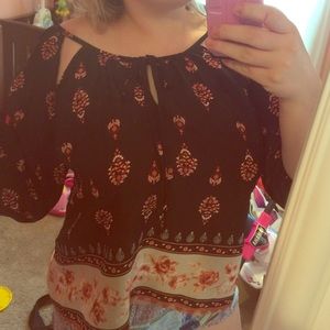 Cute cut out shoulder top