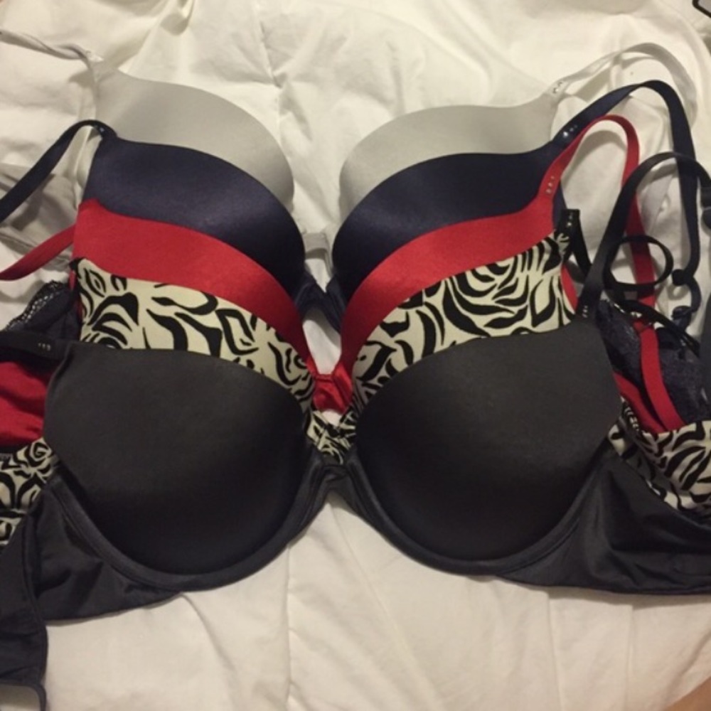 BLACK AND RED BRA ONLY!