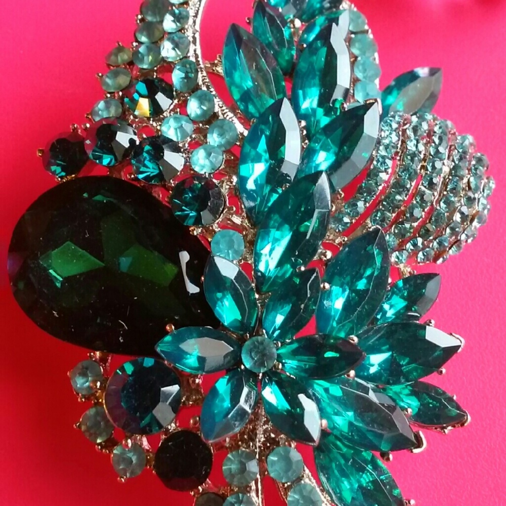Brooch - Picture 3 of 4