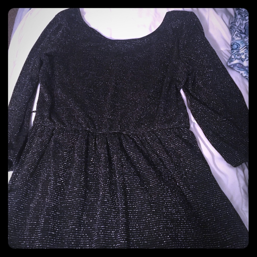 Sparkly little black 👗