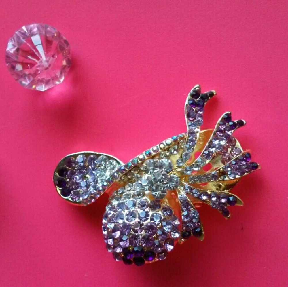 Purple fashion brooch