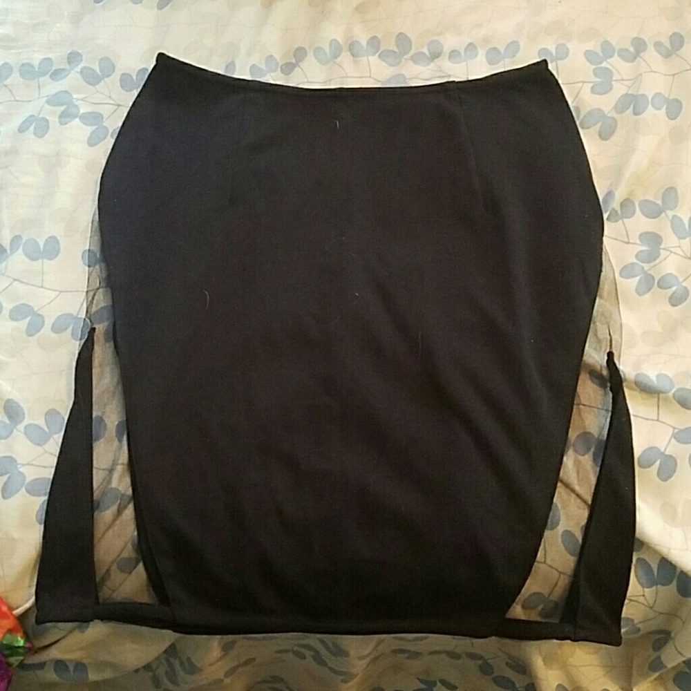 Short black bodycon skirt